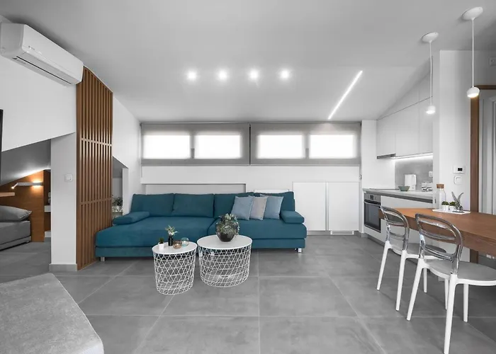Pola\'S Loft